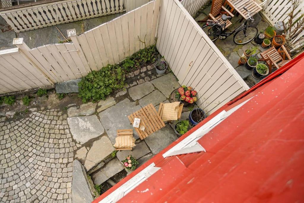Det Lille Rode Huset Ved Floibanen Villa Bergen Exterior photo